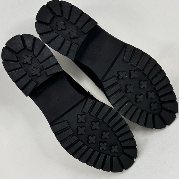 Women's Black Loafer Heels - Picture 13 of 13